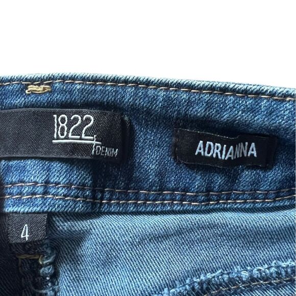 1822 Denim Adriana Jean. Slim fit. Stretch. Size 4 Medium distressed wash - Picture 3 of 10